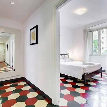 Apartment Vatican Candia 100